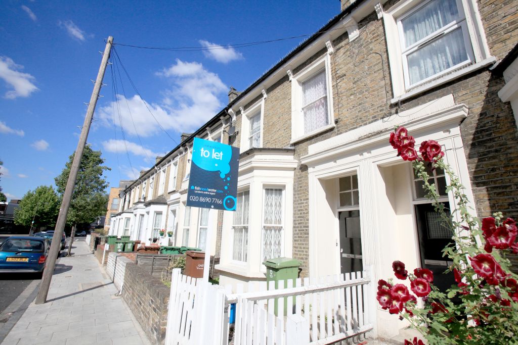 1 bedroom Flat for sale in Meeting House Lane SE15 Fish need water