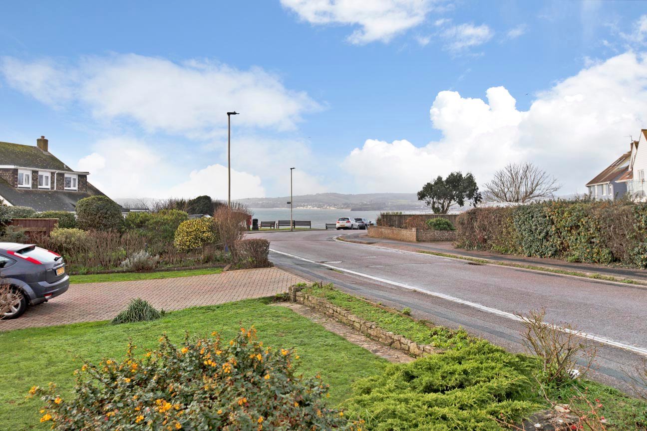 3 bedroom Bungalow for sale in Foxholes Hill EX8 2DQ Pennys Estate Agents