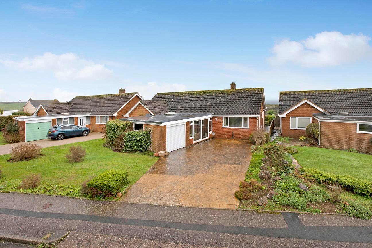 3 bedroom Bungalow for sale in Foxholes Hill EX8 2DQ Pennys Estate Agents