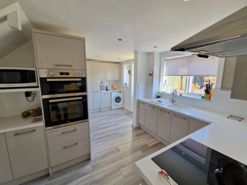 4 bedroom Detached for sale in Cheriswood Avenue EX8 4HG Pennys