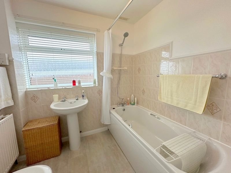 3 bedroom Bungalow for sale in Brixington Lane EX8 4JQ Pennys Estate
