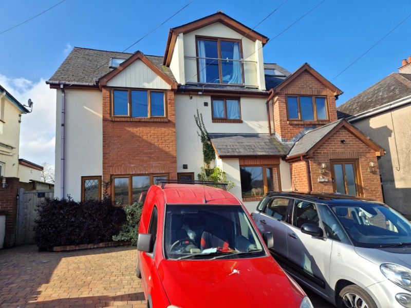 5 bedroom Detached for sale in Courtlands Lane EX8 5AA