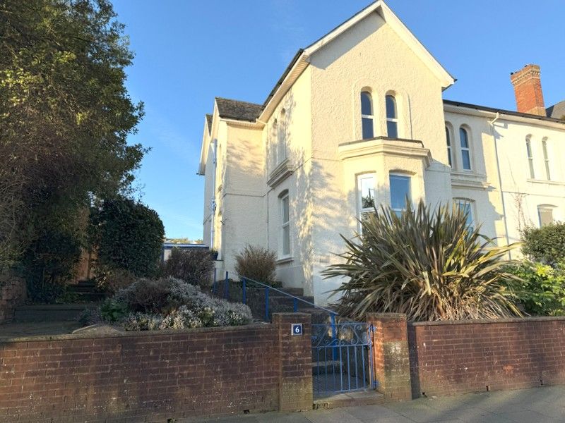 2 bedroom Flat for sale in Rolle Road EX8 2AB | Pennys Estate Agents