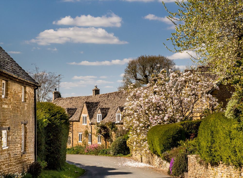 Spring Sovierrn 10 steps to sell your home in spring | Sovereign House