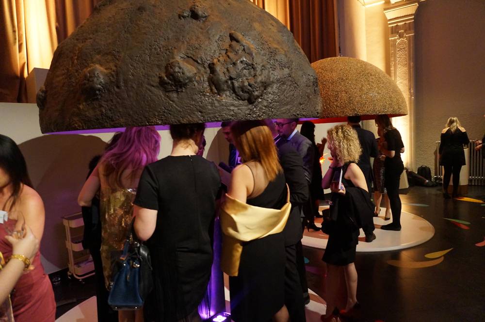Godiva-90-Brussels-oversized-choc-pods – TRBusiness Godiva-90-Brussels-oversized-choc-pods – TRBusiness