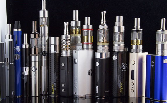dot e cigarette La cigarette électronique, c'est pour arrêter de fumer ? VRAI ✓ ou FAUX ❌ ?  🤝Vous avez été nombreuses et nombreux à partager des avis (différents) en  story ! 👉 On t'explique main image 0